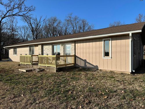 17928 State Highway Z, Aurora, MO, 65605-8329 | Card Image