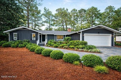 5 Quail Lake Rd W, Pinehurst, NC, 28374-9502 | Card Image