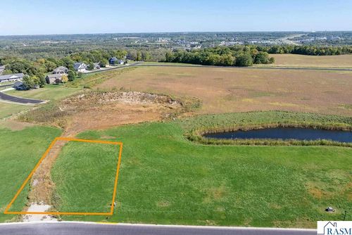 2152 Deerwood Dr, North Mankato, MN, 56003-7510 | Card Image