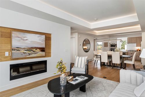 16-4253 Dieppe Rd, Saanich, BC, V8X2N2 | Card Image