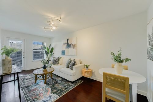 1215-2020 S Congress Ave, Austin, TX, 78704-4302 | Card Image