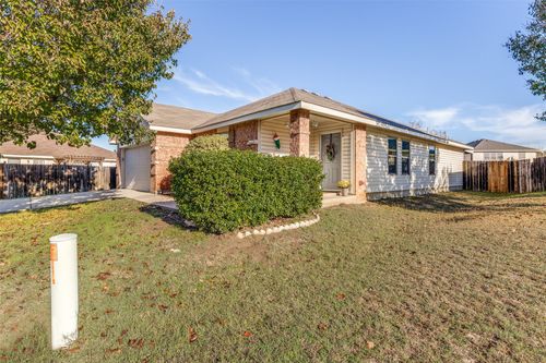 1112 Day Dream Dr, Haslet, TX, 76052-4832 | Card Image
