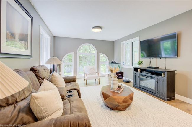 7664 Maltby Rd E, House other with 4 bedrooms, 3 bathrooms and 12 parking in Puslinch ON | Image 8