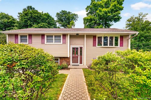 1 Union Rd, Carmel, NY, 10512-5831 | Card Image
