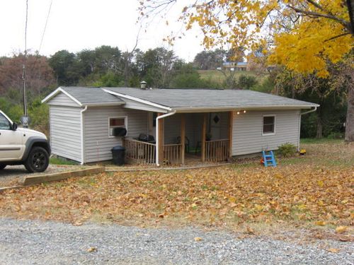 22 Bass Lake Ln, Rocky Mount, VA, 24151-5689 | Card Image