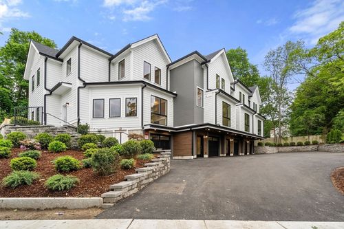 3-2202 Commonwealth Ave, Auburndale, MA, 02466-1804 | Card Image
