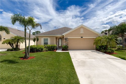 8195 Westfield Cir, Vero Beach, FL, 32966-1282 | Card Image