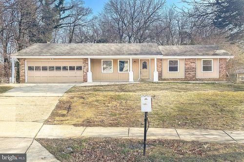 5304 Woodland Blvd, Oxon Hill, MD, 20745-3633 | Card Image