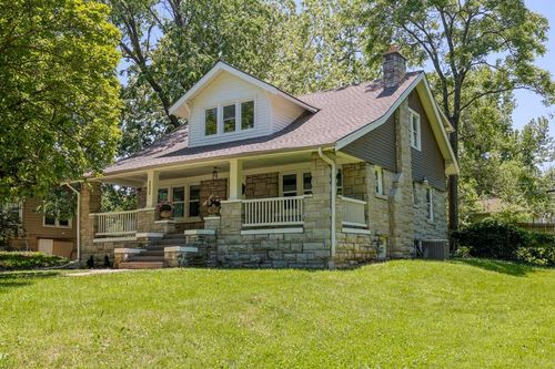 1515 E 77th Ter, Kansas City, MO, 64131-1944 | Card Image