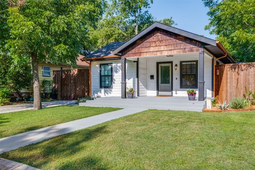 711 Hollywood Ave, Dallas, TX, 75208-7830 | Card Image