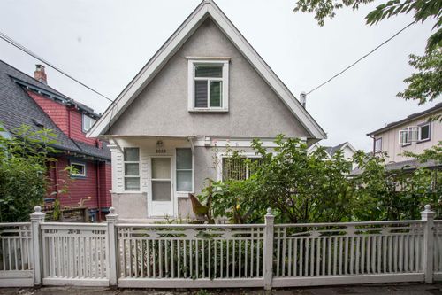 2039 Turner St, Vancouver, BC, V5L2A2 | Card Image
