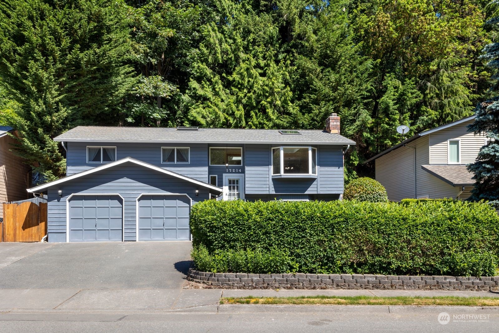 Meadowdale Dr, Lynnwood, WA 98037