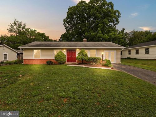804 W Nettle Tree Rd, STERLING, VA, 20164-5025 | Card Image