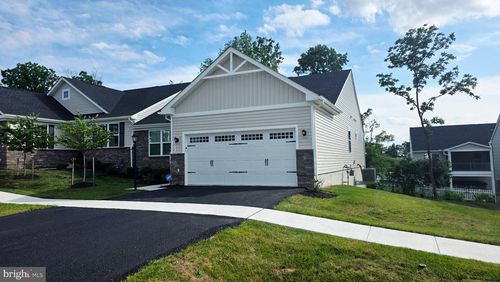 1864 Shannon Dr S, GREENCASTLE, PA, 17225-8375 | Card Image