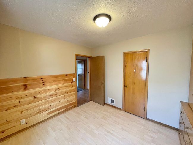 421 W Van Dusen St, House other with 5 bedrooms, 2 bathrooms and null parking in Springfield MN | Image 26