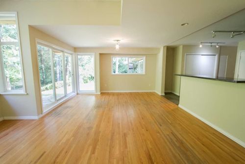 4146 Virginia Cres, North Vancouver, BC, V7R3Z6 | Card Image