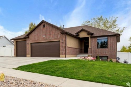 1330 E 850 N, Layton, UT, 84040-3614 | Card Image