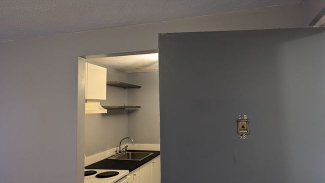 APT-5B - 215 Winter St, Condo with 1 bedrooms, 1 bathrooms and 1 parking in Weymouth MA | Image 14