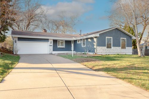 4608 W 99th St, Bloomington, MN, 55437-2327 | Card Image