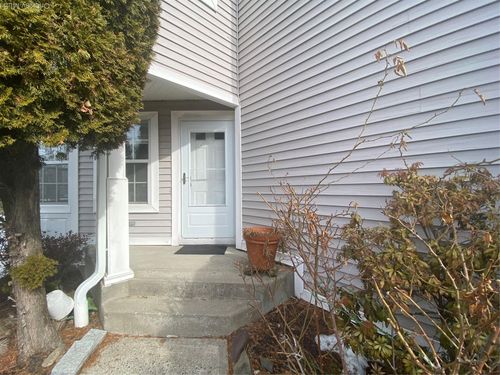 83 Roundtop Road, Yonkers, NY, 10710 | Card Image