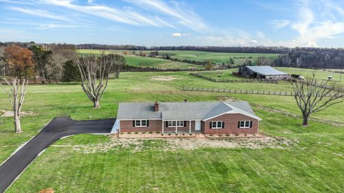 2558 Smith Mountain Lake Pkwy, Huddleston, VA, 24104-3731 | Card Image