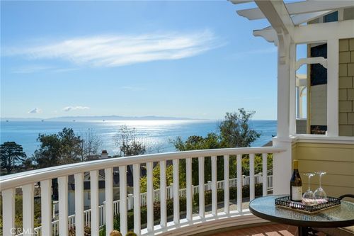 2568 Banner Ave, SUMMERLAND, CA, 93067-8010 | Card Image