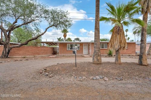 355 S Longfellow Ave, Tucson, AZ, 85711-4142 | Card Image