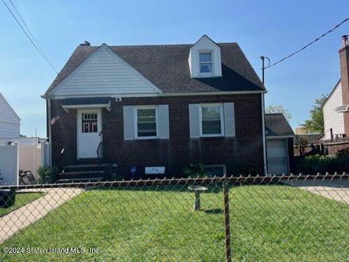 424 Netherland Ave, Staten Island, NY, 10303-1824 | Card Image