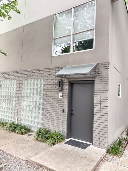 8-4241 Buena Vista St, Dallas, TX, 75205-4890 | Card Image