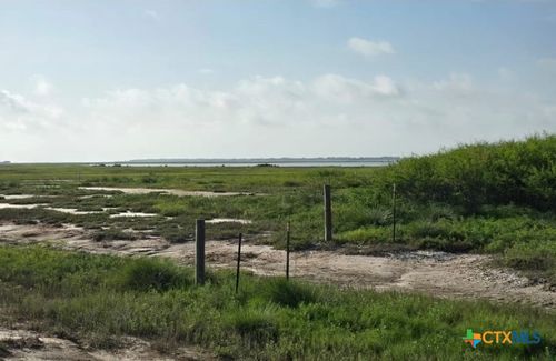 203 Powderhorn Ln, Port Lavaca, TX, 77979-6364 | Card Image