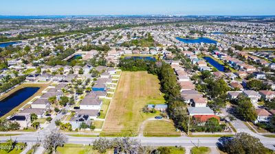 1612 E Shell Point Road, House other with 3 bedrooms, 2 bathrooms and null parking in Ruskin FL | Image 3