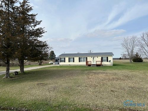 207 Modoc Trl, Montpelier, OH, 43543-9414 | Card Image