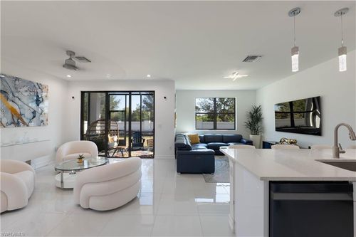 7510 Rockefeller Dr, NAPLES, FL, 34119-9852 | Card Image