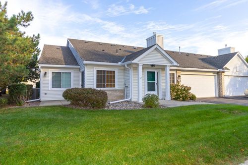 15203 Greenhaven Way, Burnsville, MN, 55306-1600 | Card Image