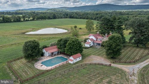 13252 Harpers Ferry Rd, Hillsboro, VA, 20132-2637 | Card Image