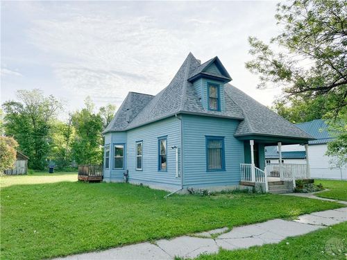 44 E 2nd Ave N, Columbus, MT, 59019-7109 | Card Image