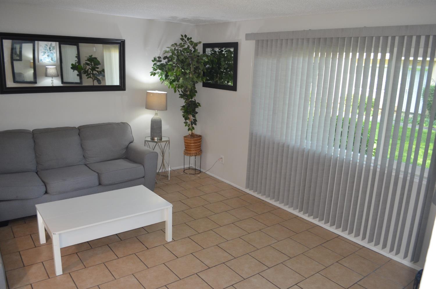 Residential Lease in Sacramento 4