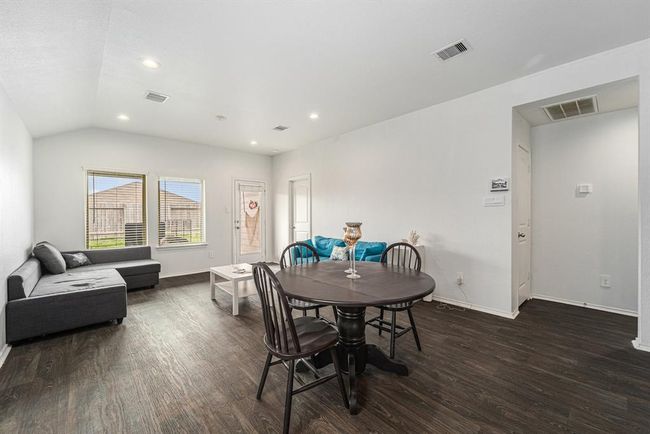 22435 Forest Gorge Ln, House other with 3 bedrooms, 2 bathrooms and 2 parking in Spring TX | Image 12