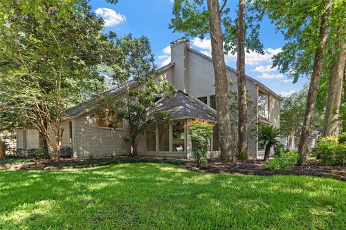 2022 Wind Creek Dr, Kingwood, TX, 77345-1683 | Card Image