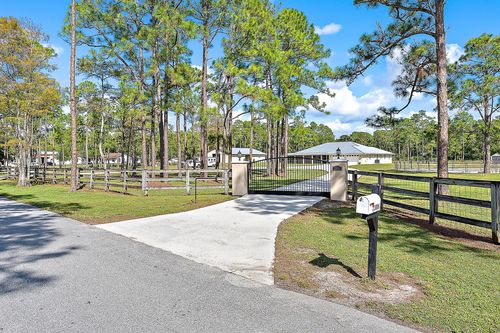 13006 Arrowwood Dr, West Palm Beach, FL, 33418-8626 | Card Image