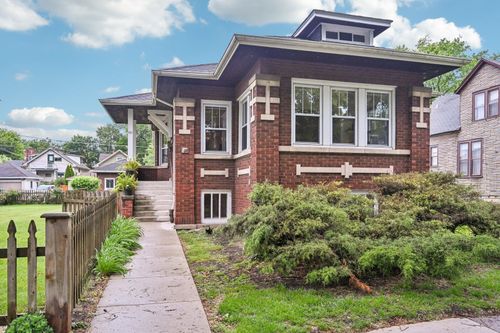 737 S East Ave, Oak Park, IL, 60304-1325 | Card Image