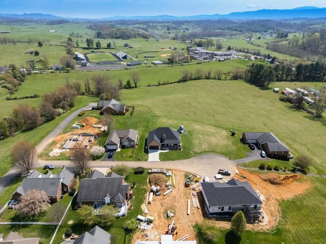 12119 Lasalle Ct, House other with 5 bedrooms, 4 bathrooms and 2 parking in Glade Spring VA | Image 66