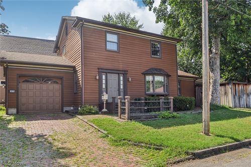 1870 Dallas Ave, Akron, OH, 44301-2518 | Card Image