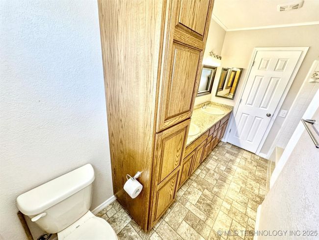 16289 W 810 Rd, House other with 4 bedrooms, 2 bathrooms and null parking in Tahlequah OK | Image 34