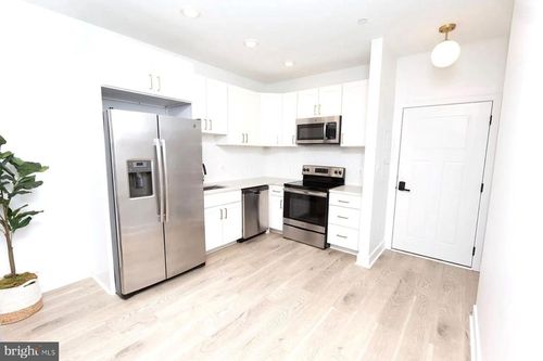 302-1702 Light St, BALTIMORE, MD, 21230-4919 | Card Image