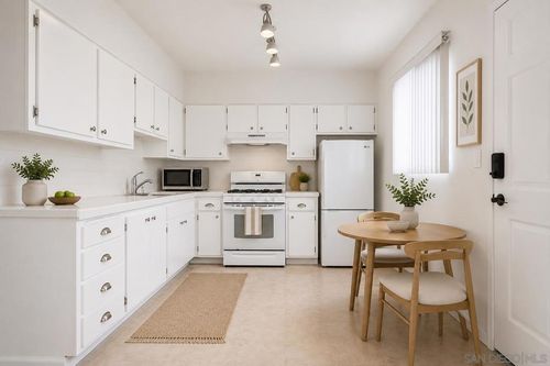 34-4885 Cole St, San Diego, CA, 92117-1868 | Card Image