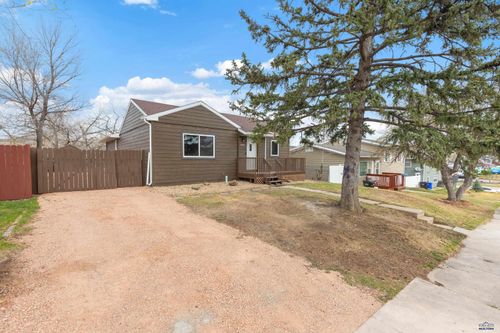 929 Halley Ave, RAPID CITY, SD, 57701-0920 | Card Image