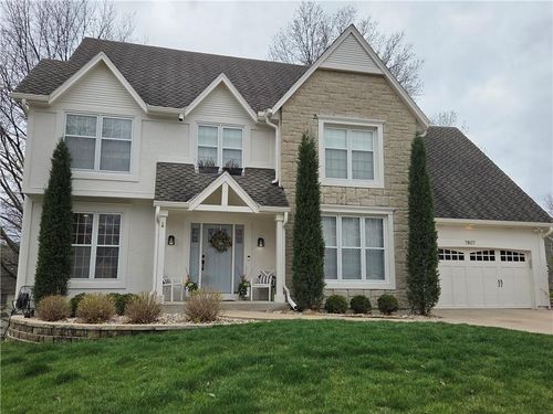 7807 Deer Run, Parkville, MO, 64152-6121 | Card Image