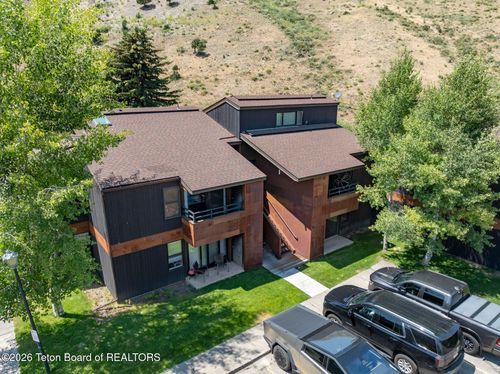 a3-355 W Deloney Ave, Jackson, WY, 83001-8236 | Card Image