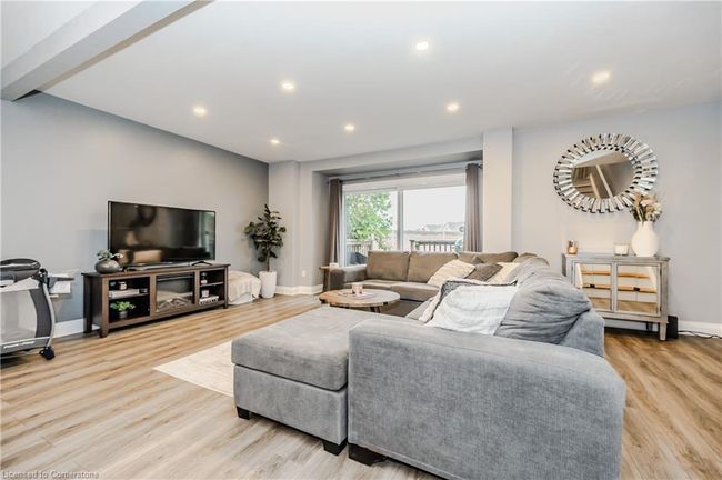 34 - 26 Poplar Dr, Townhouse with 3 bedrooms, 1 bathrooms and 1 parking in Cambridge ON | Image 17